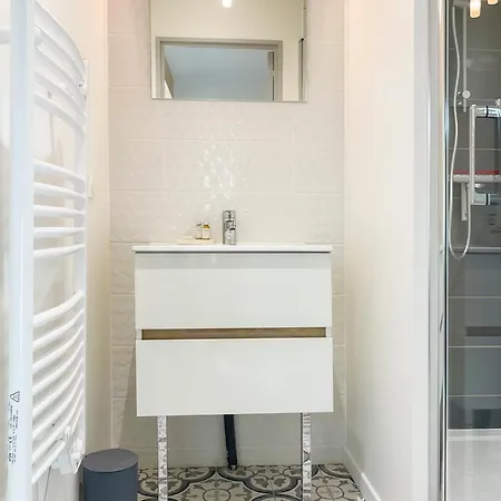 Avec Belle Pierre Et Climatisation Pour 2 Personnes * Bordeaux