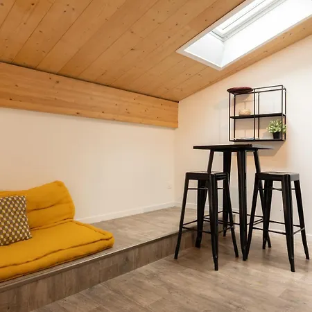 Avec Belle Pierre Et Climatisation Pour 2 Personnes
