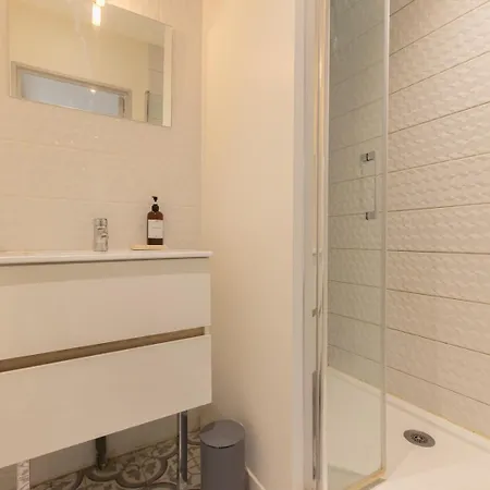 Apartment Avec Belle Pierre Et Climatisation Pour 2 Personnes *