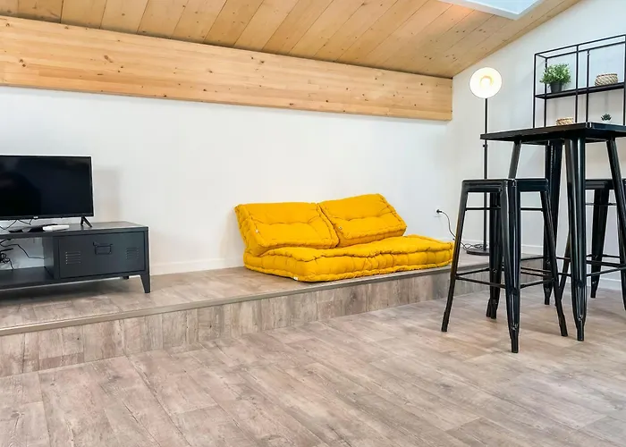 Lägenhet Avec Belle Pierre Et Climatisation Pour 2 Personnes